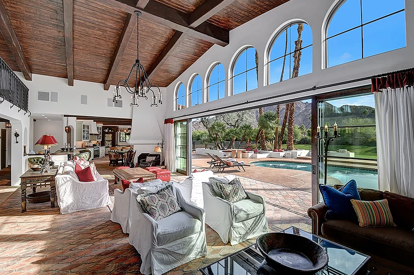 Vista House - Image 6